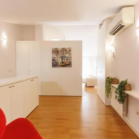 Bravissimo Cort Reial 4b Duplex, Monthly Apartment *