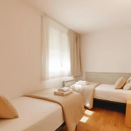 Bravissimo Cort Reial 4b Duplex, Monthly Lejlighed Girona