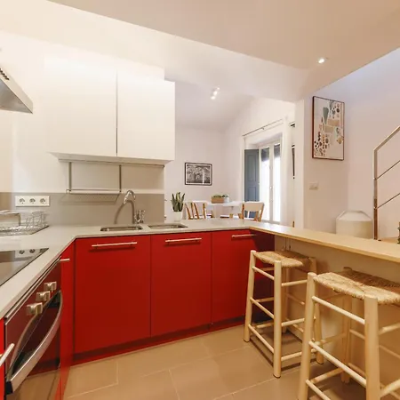 Bravissimo Cort Reial 4b Duplex, Monthly Lejlighed