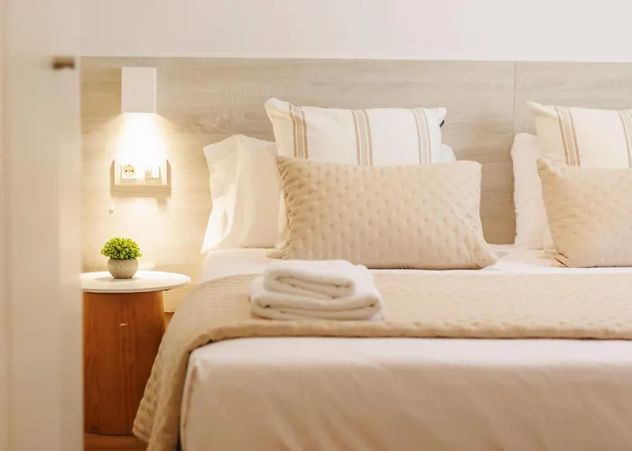 Bravissimo Cort Reial 4b Duplex, Monthly *