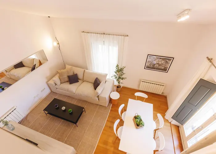 Bravissimo Cort Reial 4b Duplex, Monthly * 지로나