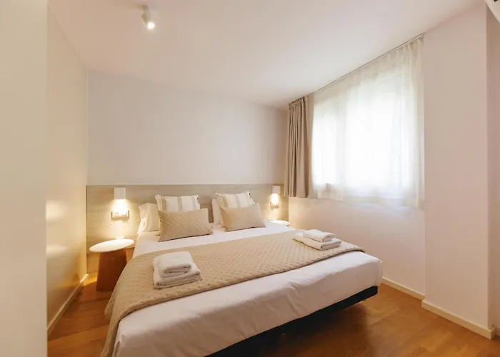 아파트 Bravissimo Cort Reial 4b Duplex, Monthly 지로나