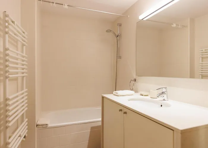 Bravissimo Cort Reial 4b Duplex, Monthly * 지로나