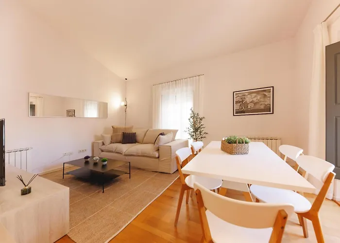 Bravissimo Cort Reial 4b Duplex, Monthly * 지로나