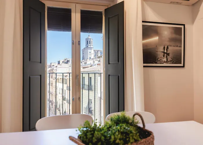 Bravissimo Cort Reial 4b Duplex, Monthly *